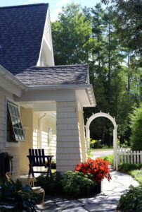 Lakeside Cottage Garden